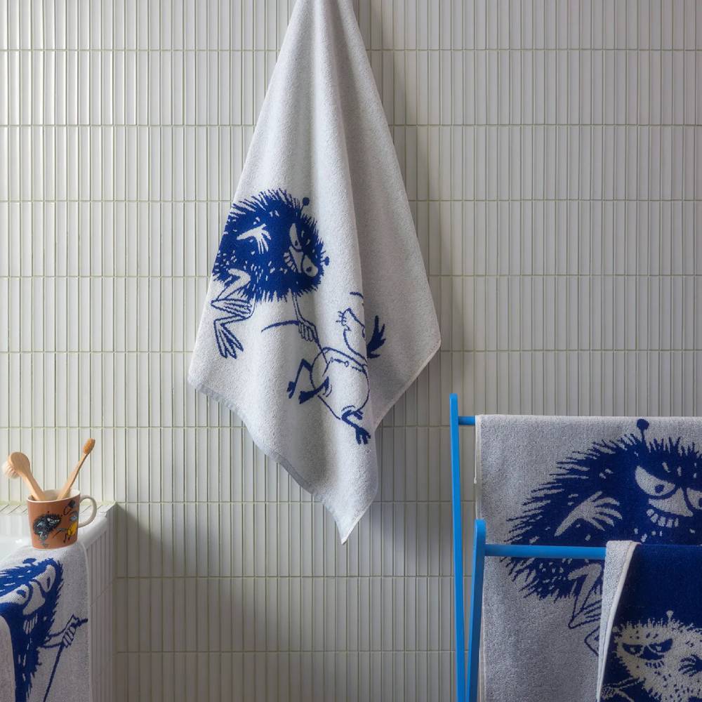 Stinky Bath Towel 70x140cm White - The Official Moomin Shop