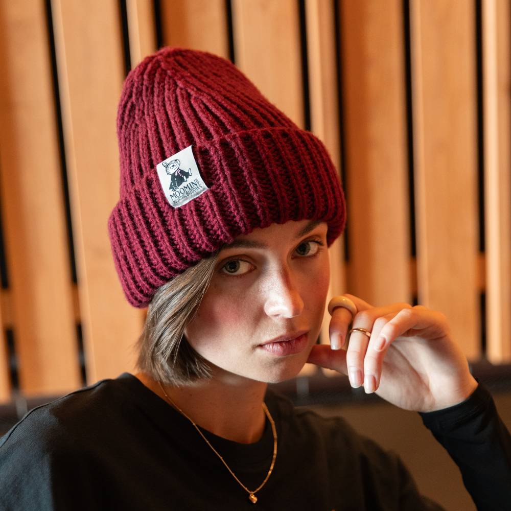 Little My Chunky Beanie Red - The Official Moomin Shop