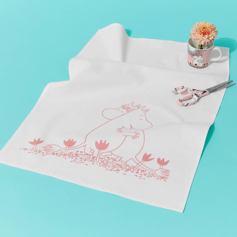 Moomin Love Kitchen Towel 50x70 cm - Moomin Arabia - The Official Moomin Shop