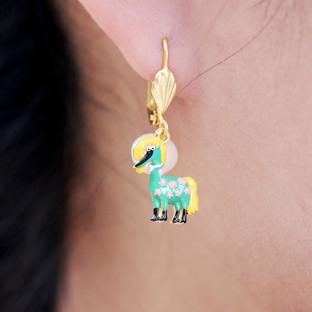 Primadonna&#39;s horse Pearl Drop Earrings - Moress Charms - The Official Moomin Shop