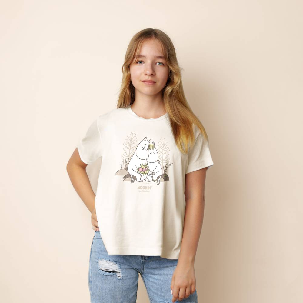Moomin Hugging T-shirt White - The Official Moomin Shop