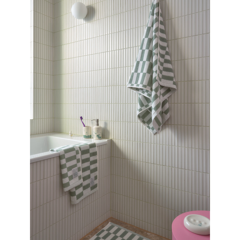 Snorkmaiden Checks GOTS Bath Towel 70x140cm - Moomin Arabia - The Official Moomin Shop