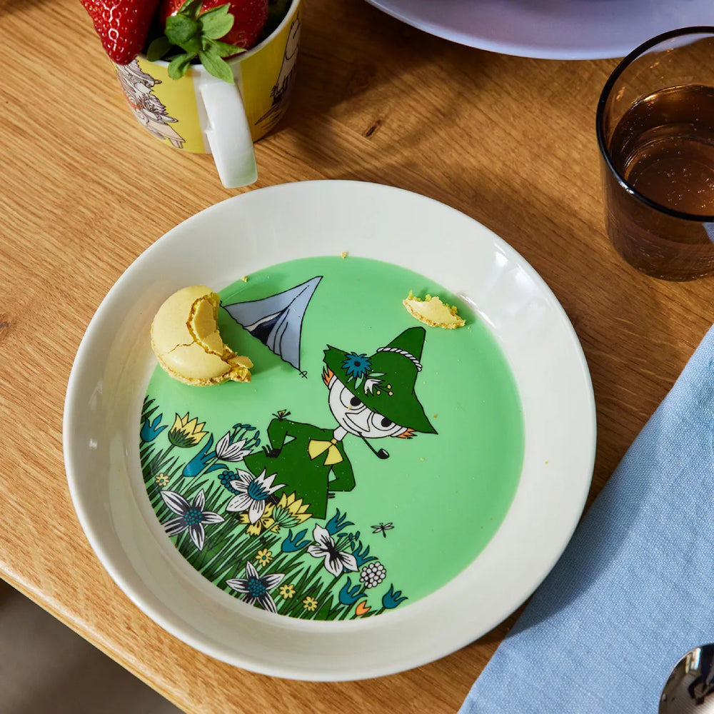 Snufkin Plate 19cm - The Official Moomin Shop