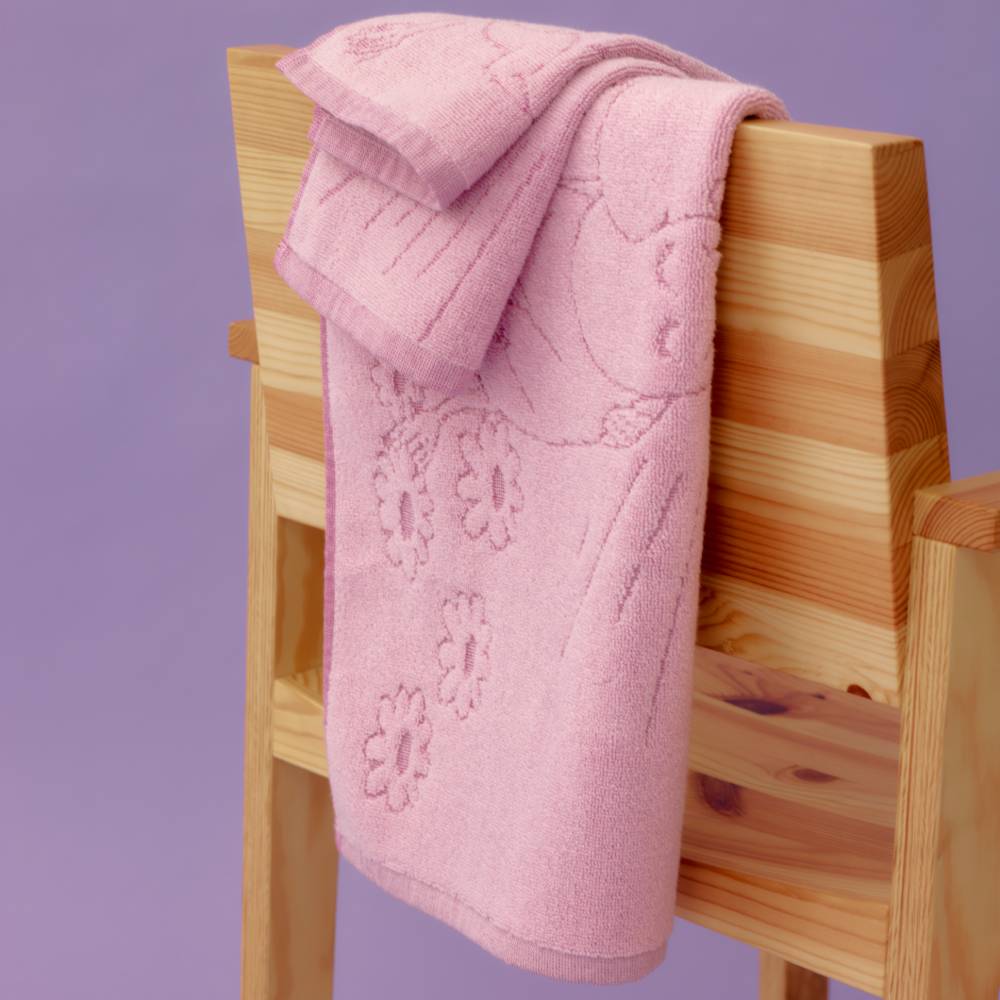 Moomin Sweethearts Hand Towel 50x70cm Pink - The Official Moomin Shop