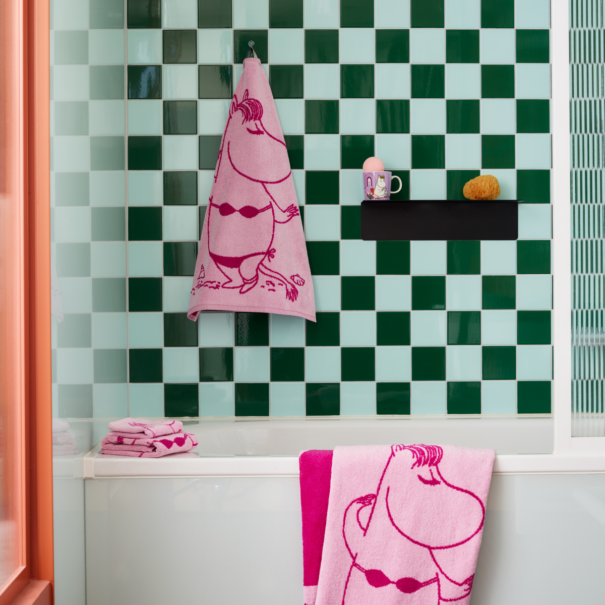 Snorkmaiden Bath Towel 70x140 Pink - The Official Moomin Shop