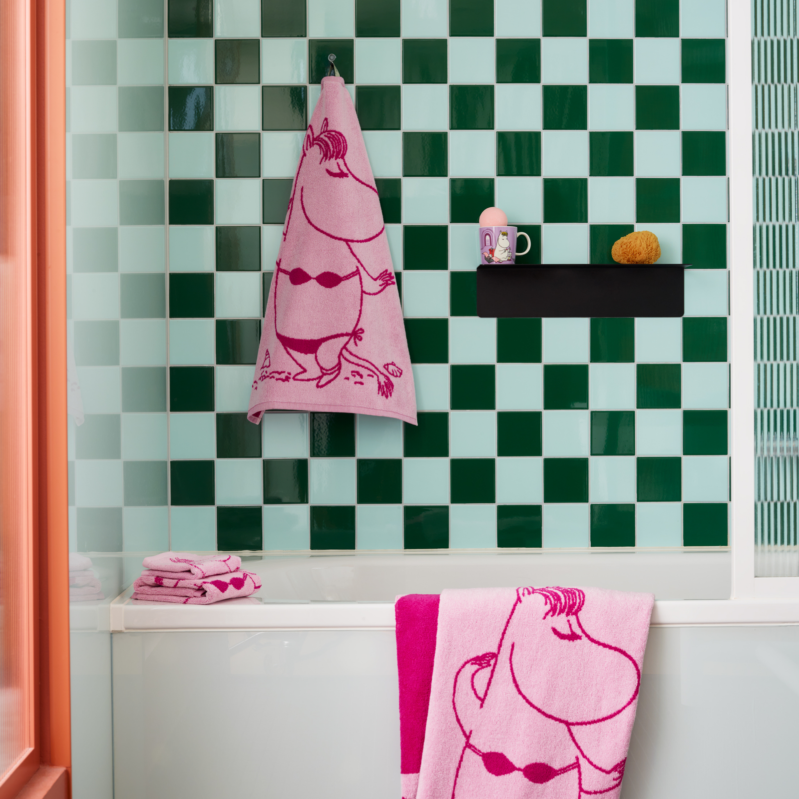 Snorkmaiden Bath Towel 70x140cm Pink - The Official Moomin Shop