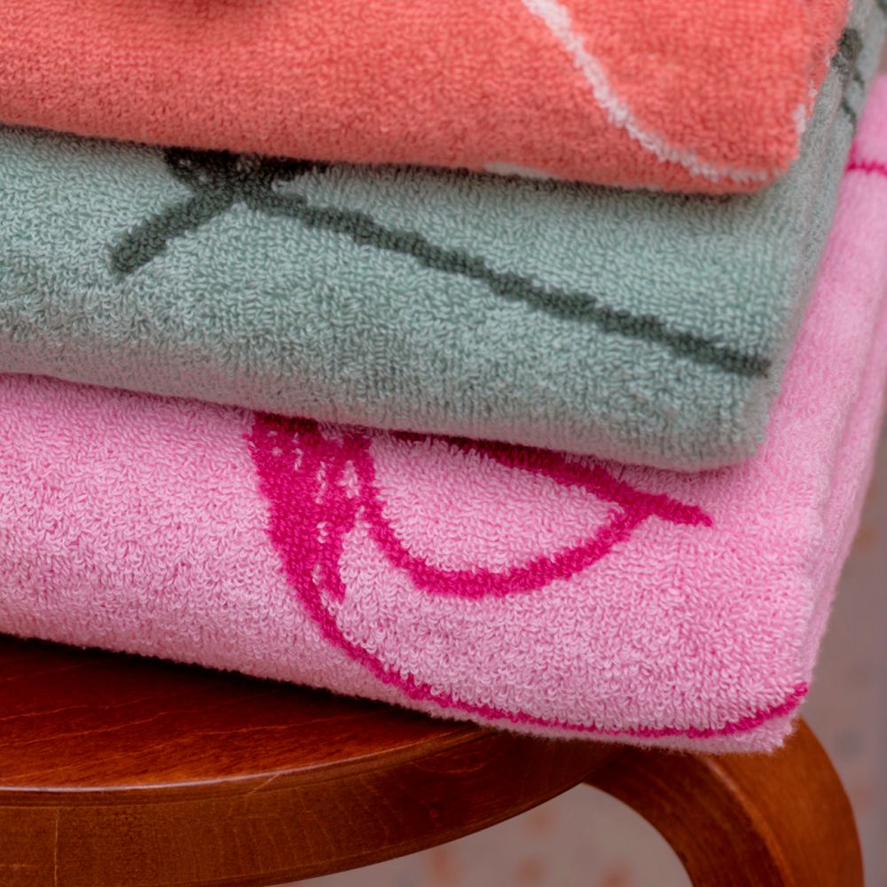 Snorkmaiden Hand Towel 30x50 Pink - The Official Moomin Shop