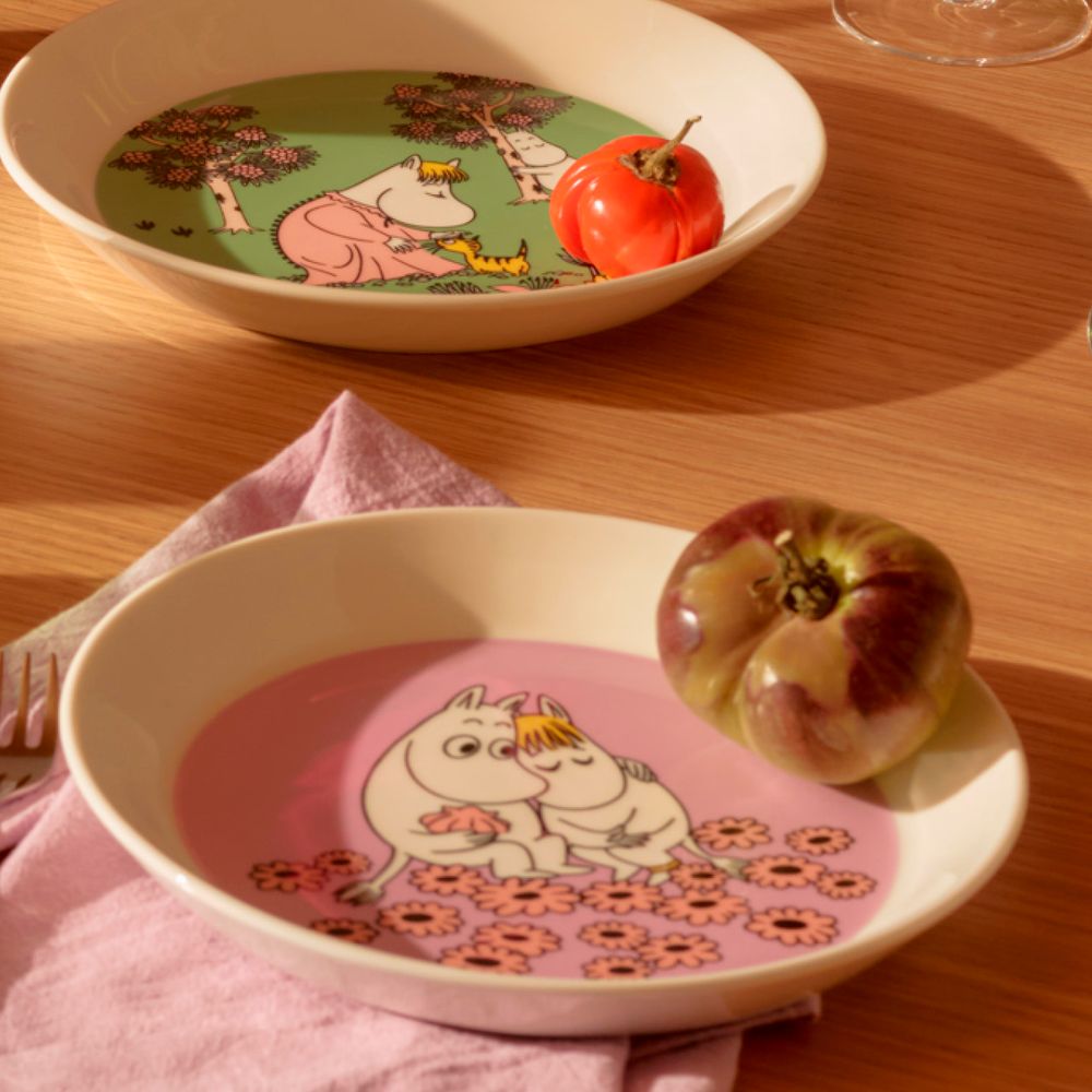 Moomin Loving Care Plate 19cm - The Official Moomin Shop