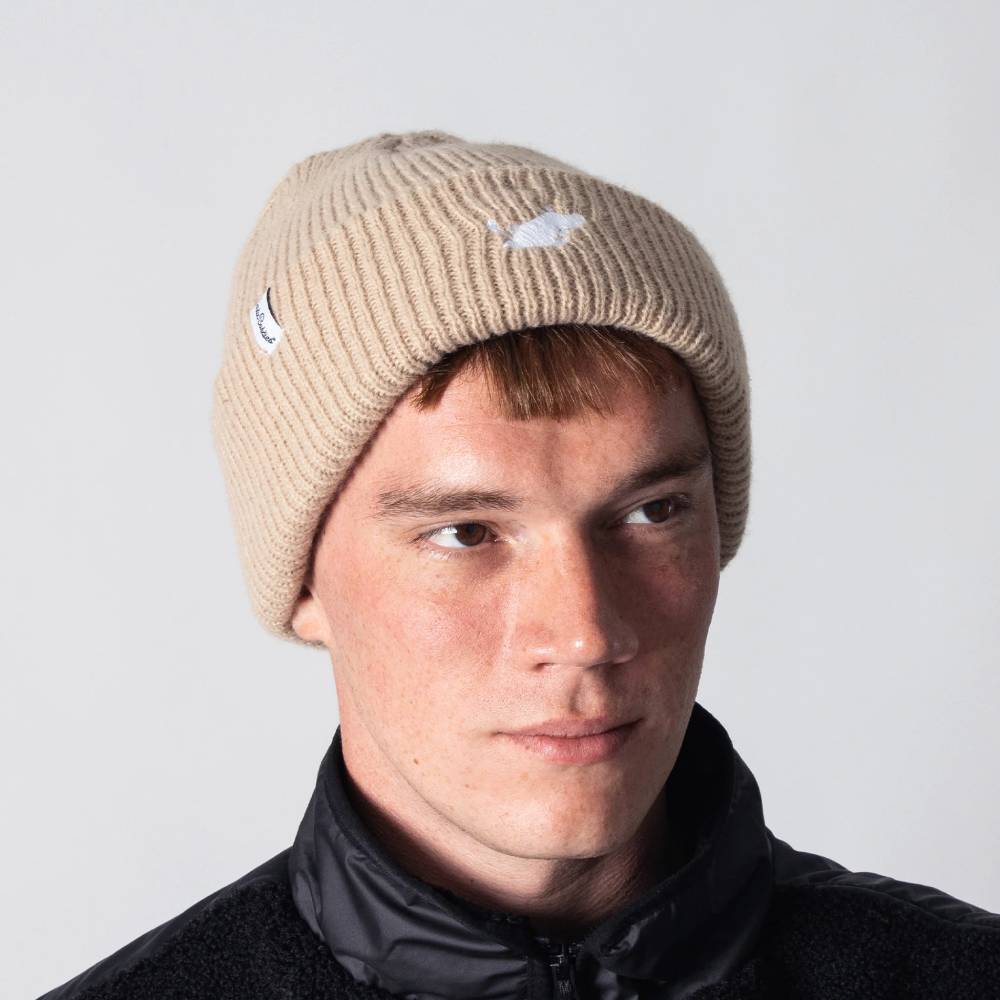 Moomintroll Running Adults Beanie Brown - Nordicbuddies - The Official Moomin Shop