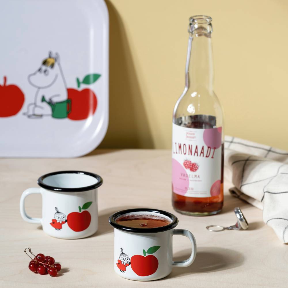 Moomin Joyfull Apples Mug 1,5dl Red - The Official Moomin Shop