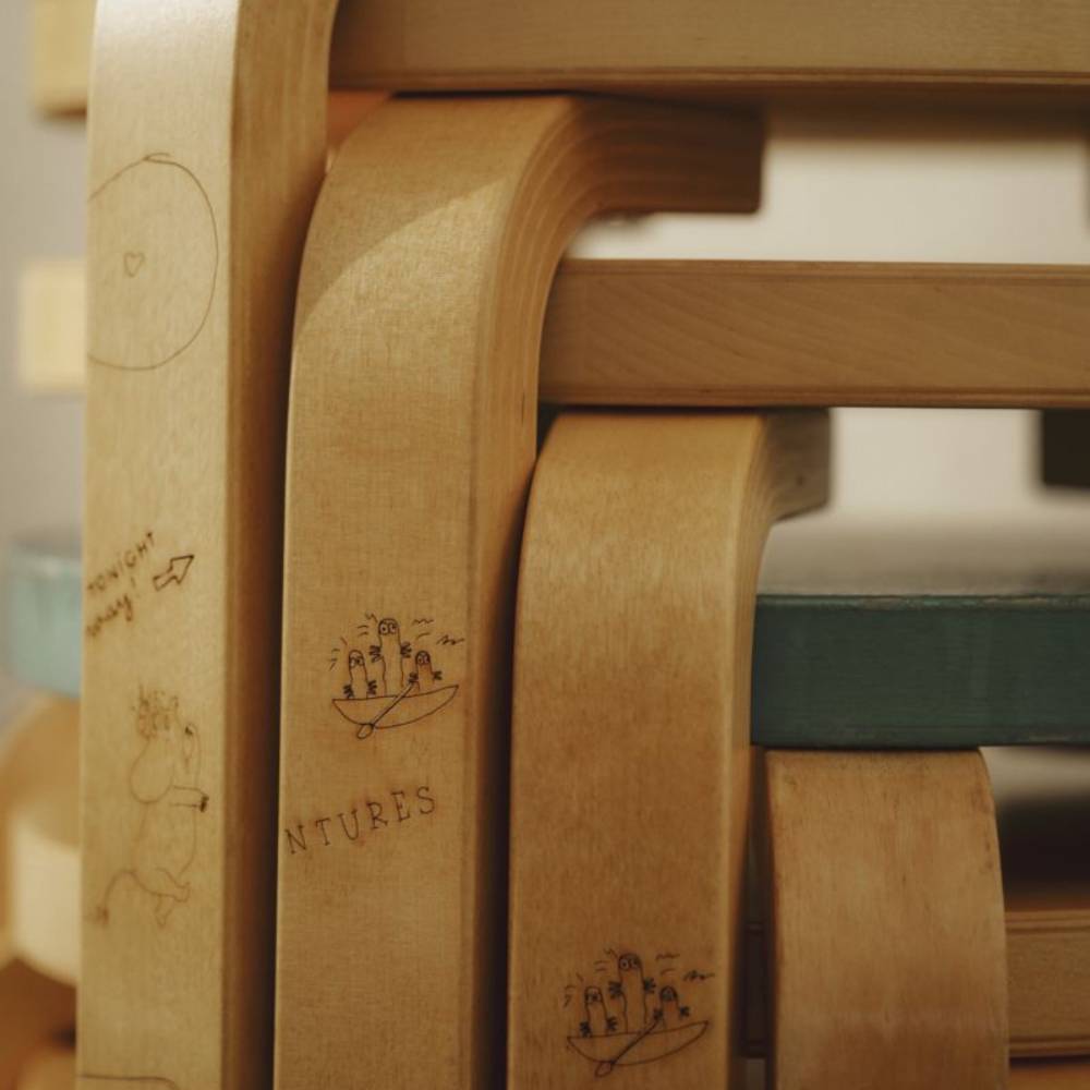 Stool 60 Celebratinon Artek ＋ Moomin Moomin Celebration Stool 60 - The Official Moomin Shop