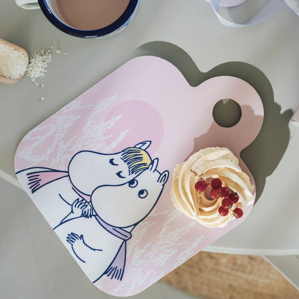 Moomin Frosty Day Chop & Serve Board 20x25cm - The Official Moomin Shop