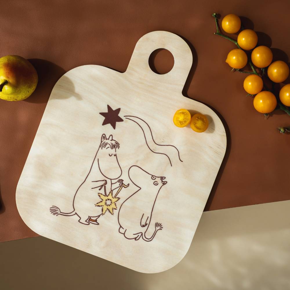 Moomin Comet Chop & Serve Board 25x32cm Brown - The Official Moomin Shop