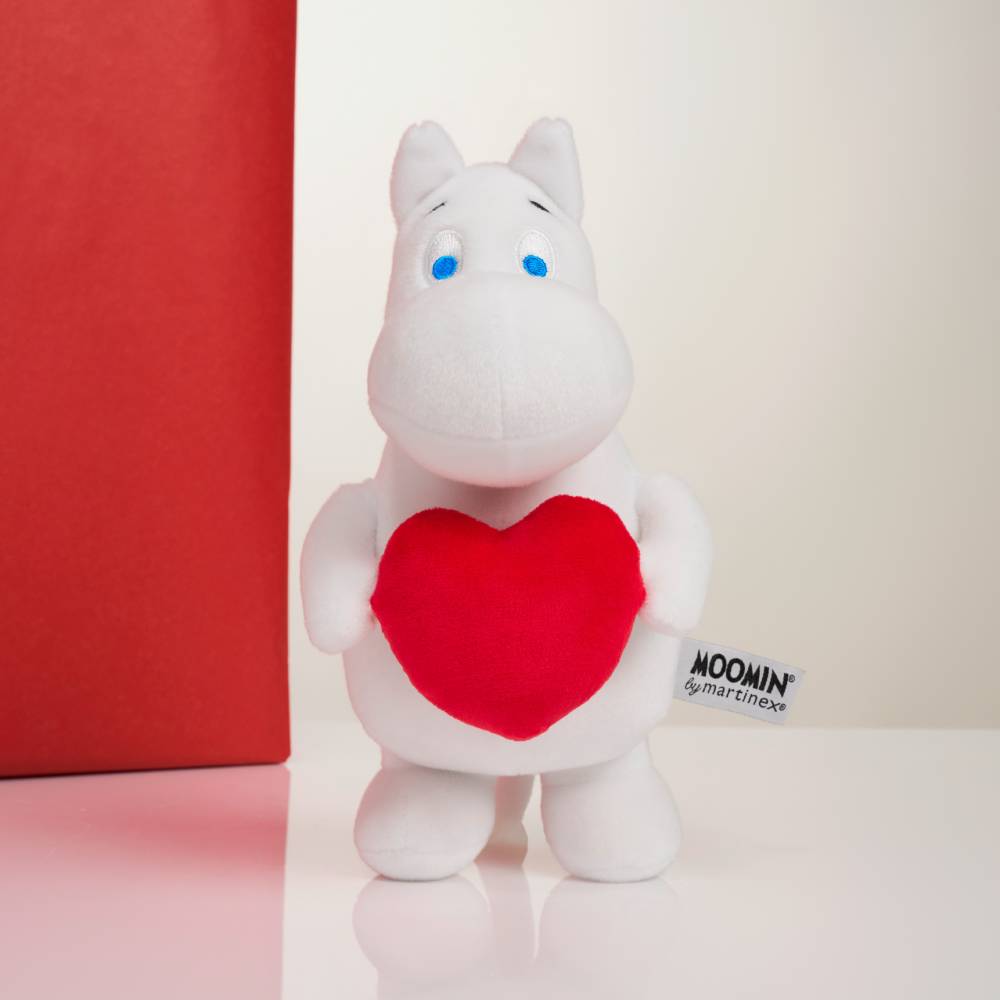 Moomintroll Heart Plush Toy 23cm - The Official Moomin Shop