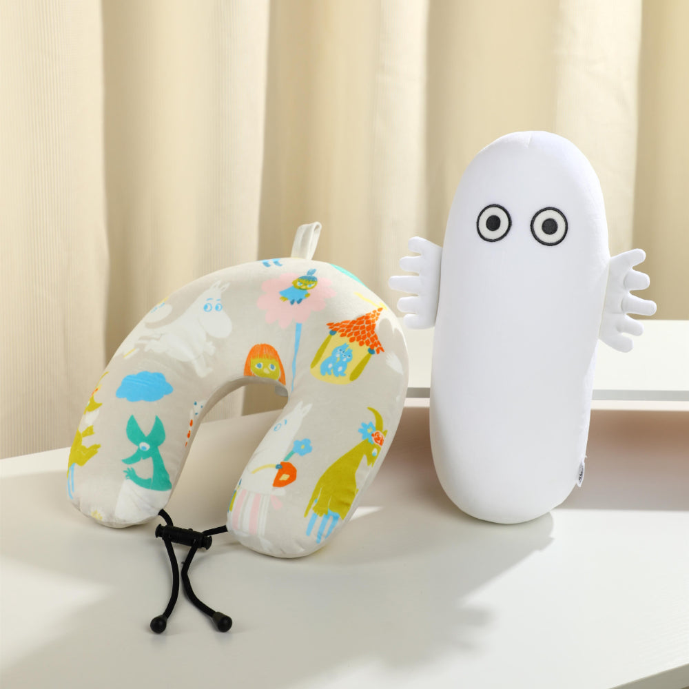 Hattifattener Travel Pillow White - Vipo - The Official Moomin Shop