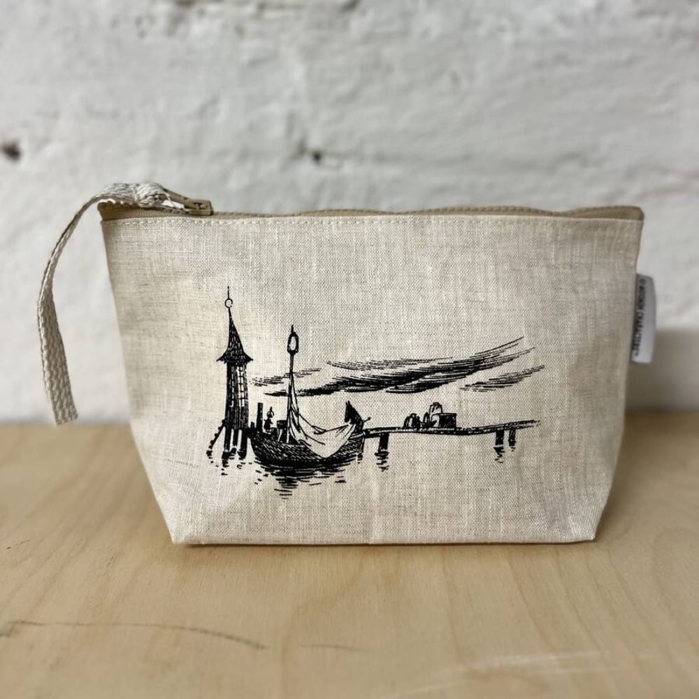 Moomin Departure Cosmetic Bag - Piironki - The Official Moomin Shop
