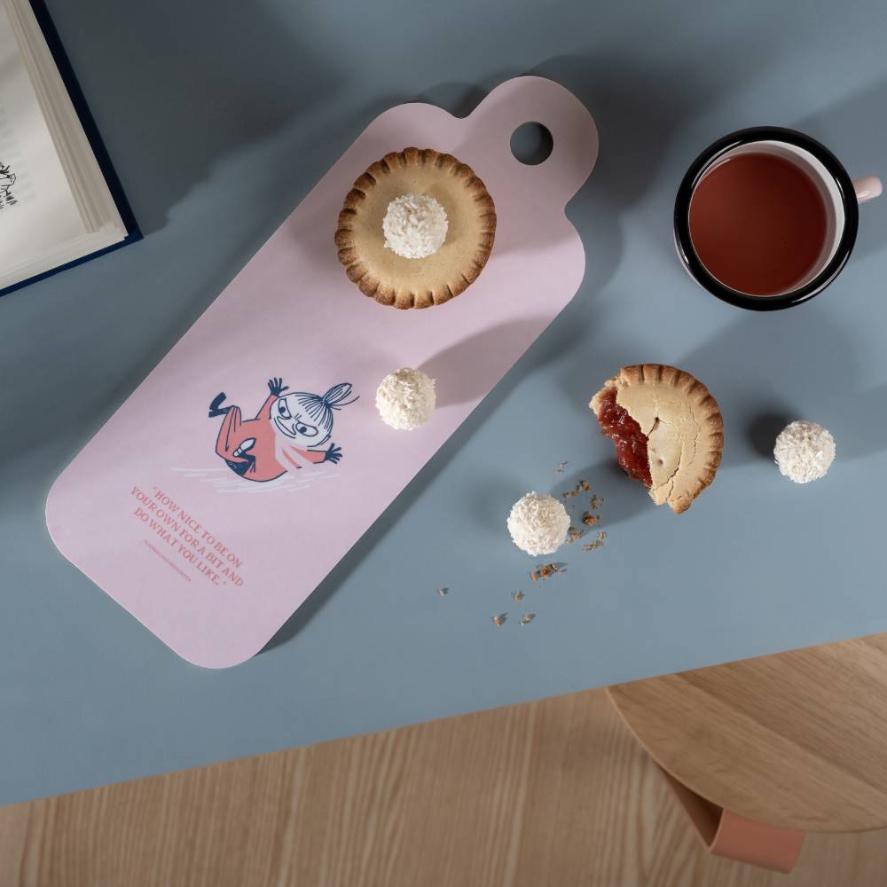 Moomin Dreamy Winter Cutting Board 13x33cm - The Official Moomin Shop