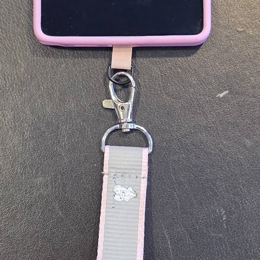 Moomin Hug Reflecting Phone Strap Pink - The Official Moomin Shop