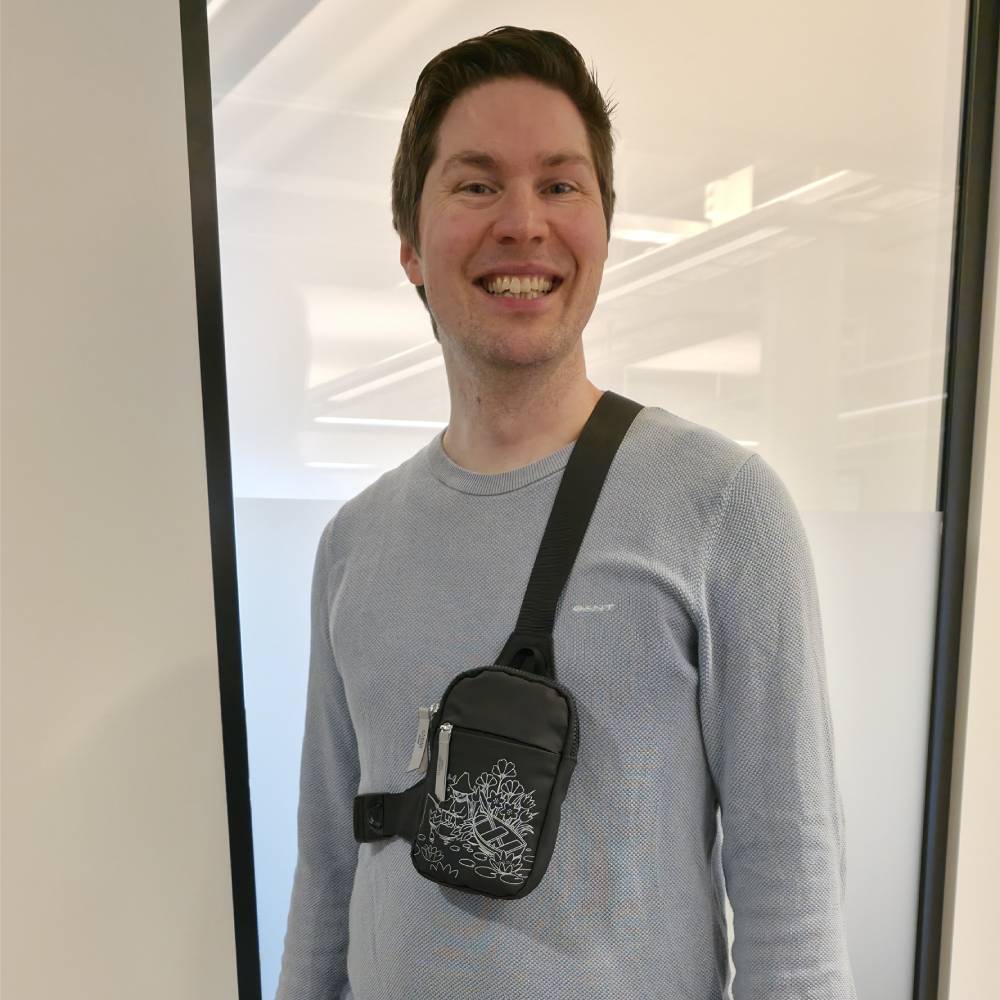 Moomin Fishing Reflecting Cross-body Bag Black - The Official Moomin Shop