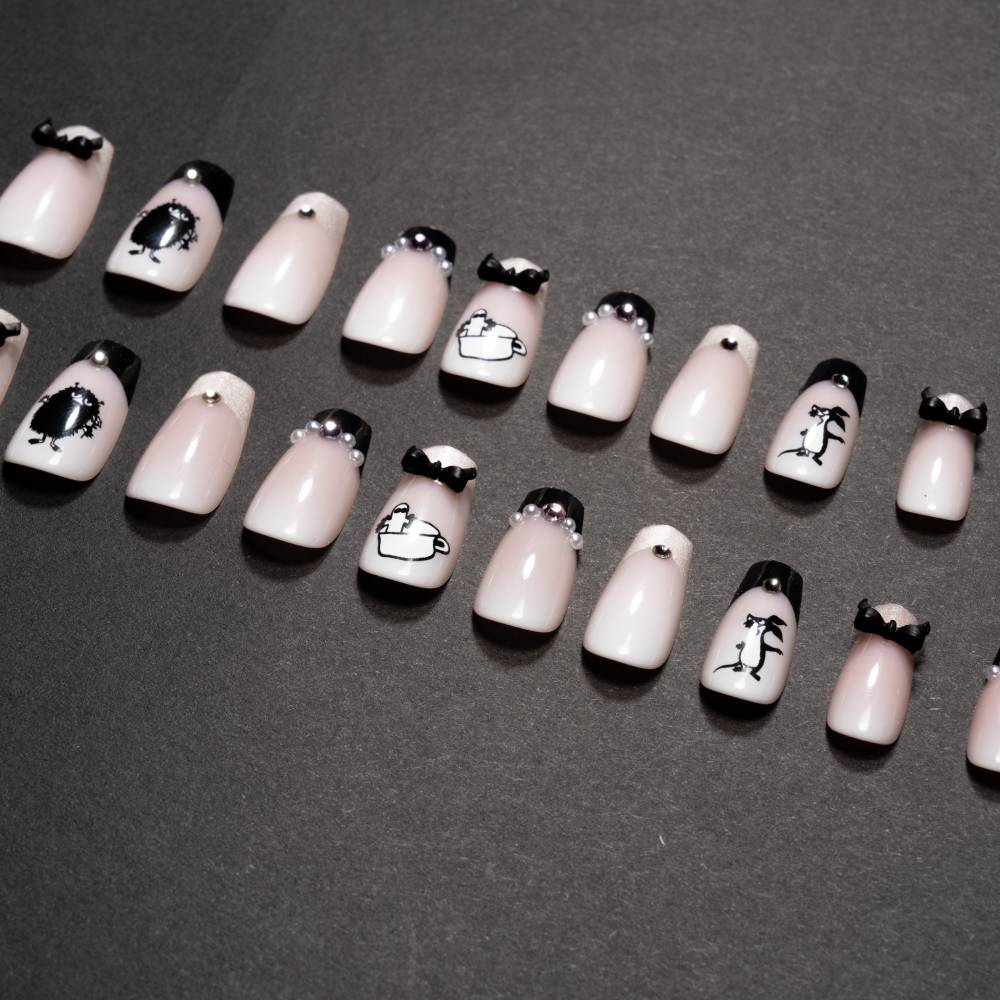 Moomin PinkNoir Press-on Nails Pink - The Official Moomin Shop