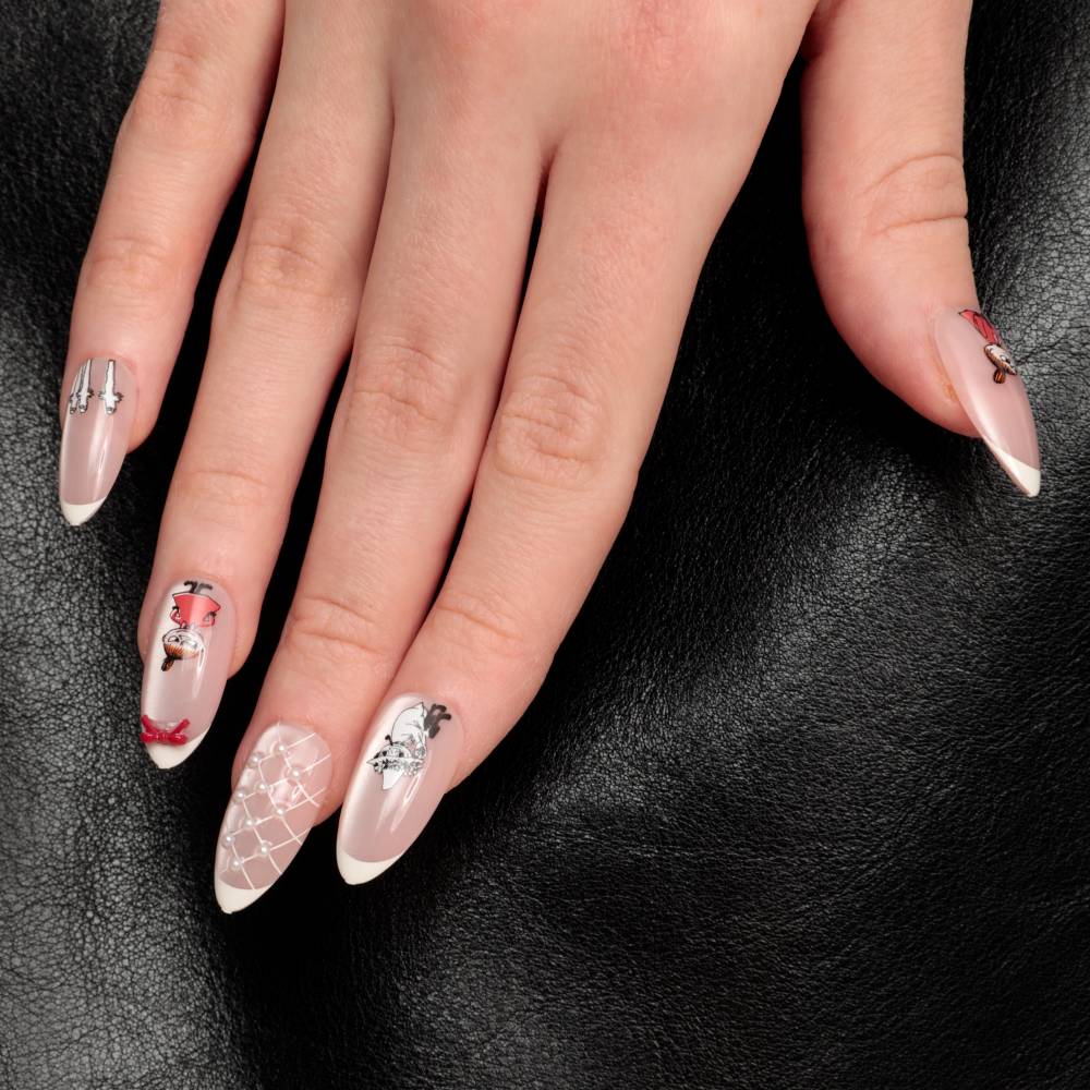 Moomin Romance Press-on Nails Pink - The Official Moomin Shop