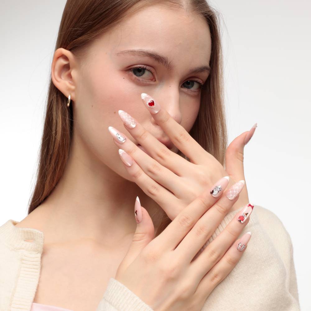 Moomin Romance Press-on Nails Pink - The Official Moomin Shop