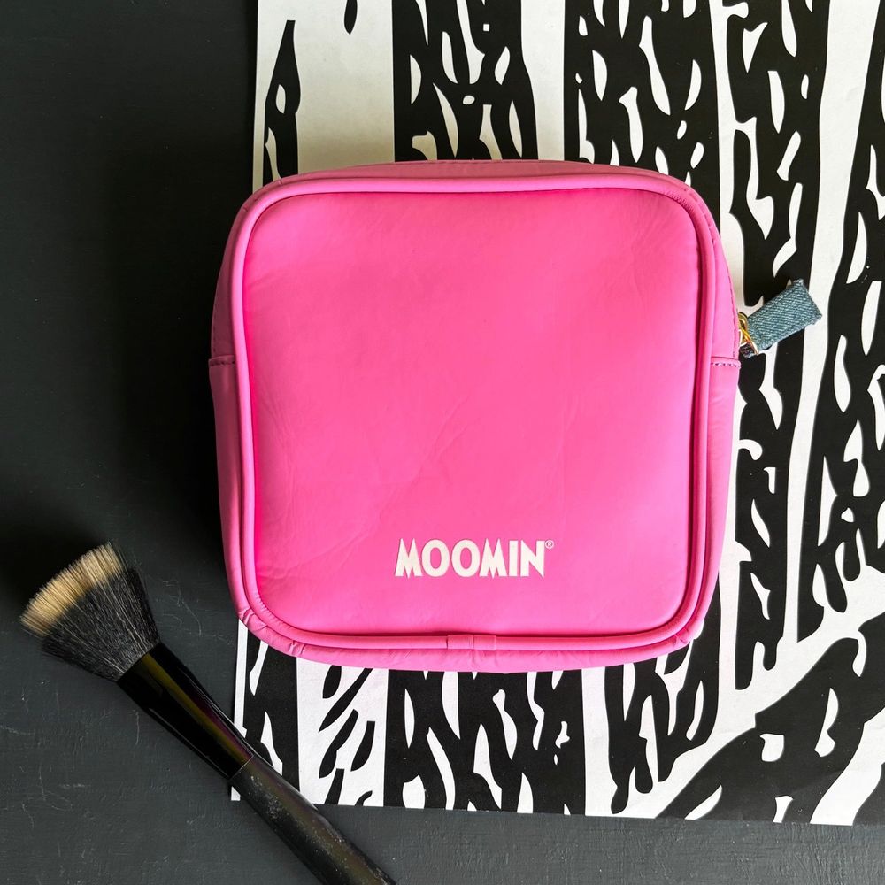 Moomin Makeup Bag Pink - House of Disaster - The Official Moomin Shop