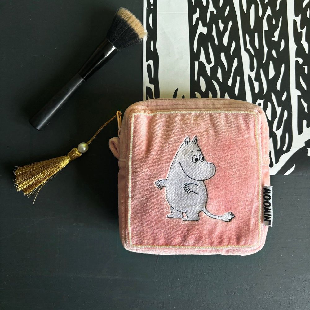 Moomintroll Makeup Bag Velvet Pink - House of Disaster - The Official Moomin Shop