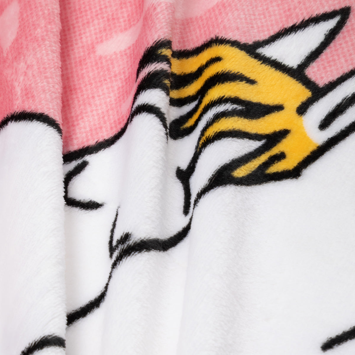 Moomin Hug Fleece Blanket Pink - The Official Moomin Shop