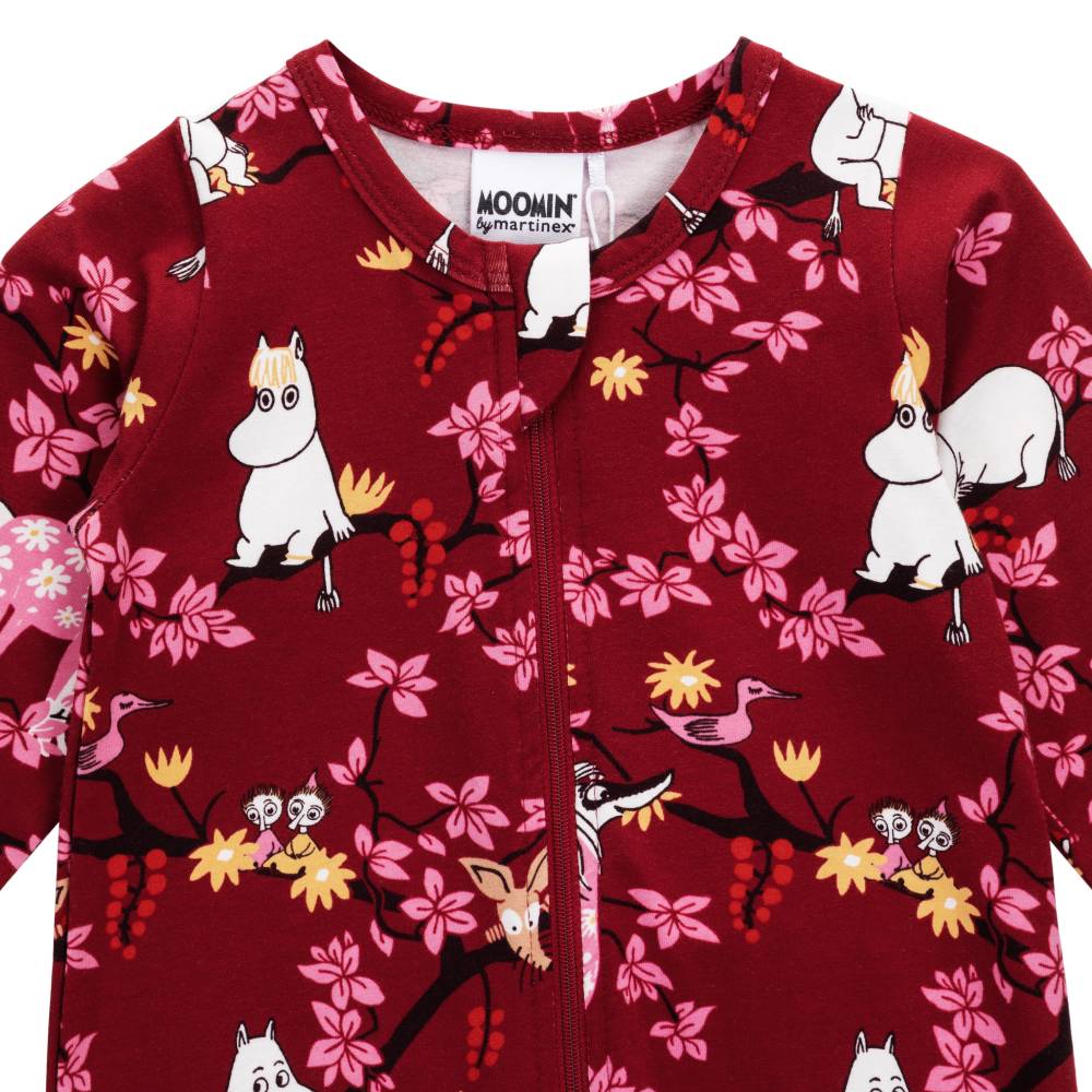 Moomin Climbing Tree Pyjamas Burgundy - The Official Moomin Shop
