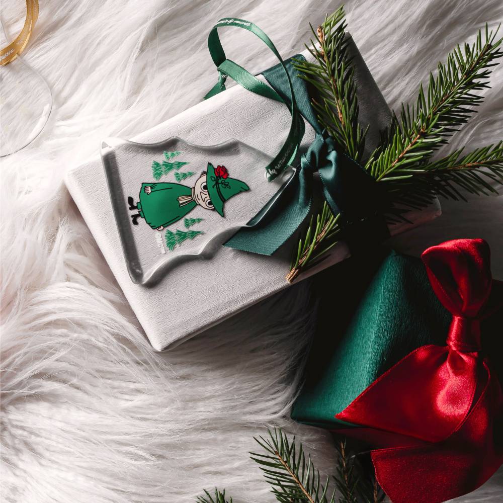 Snufkin Glass Ornament 8cm - The Official Moomin Shop