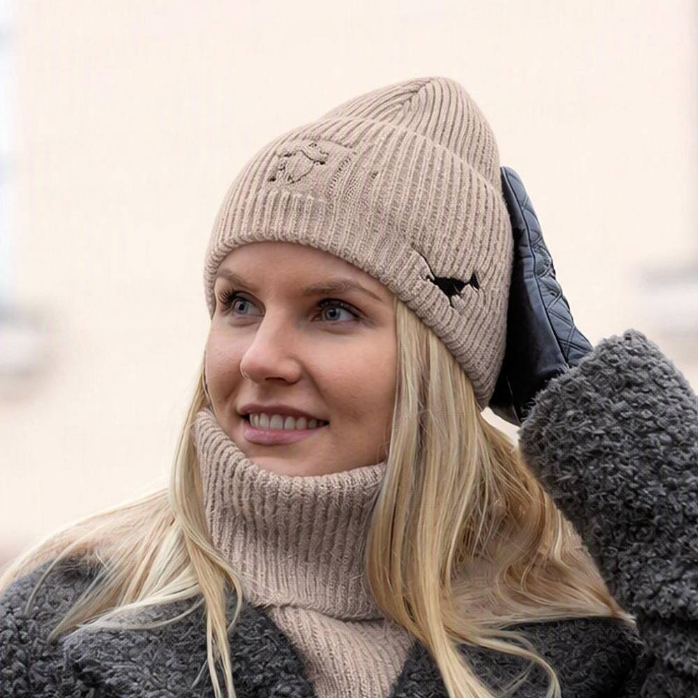 Moomintroll Beanie Nutria - The Official Moomin Shop