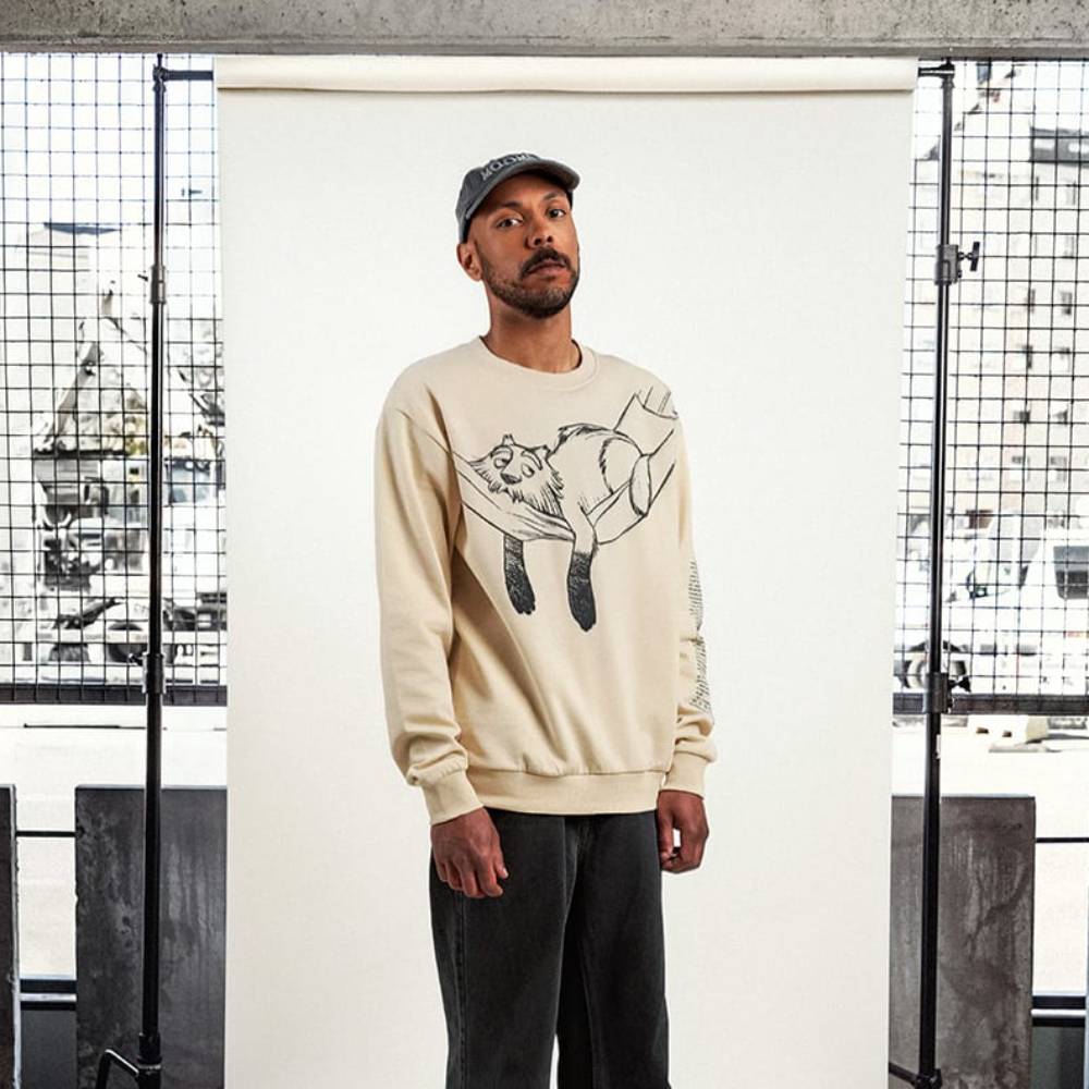 The Muskrat Sweatshirt Beige - The Official Moomin Shop