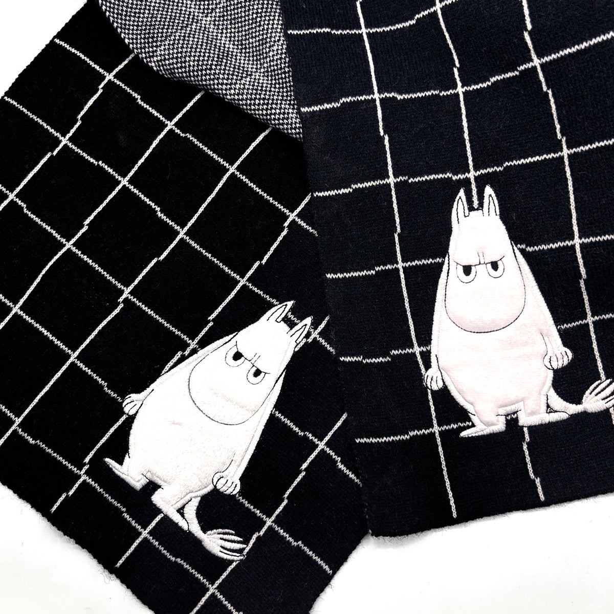Moomintroll Angry Embellished Scarf - The Official Moomin Shop