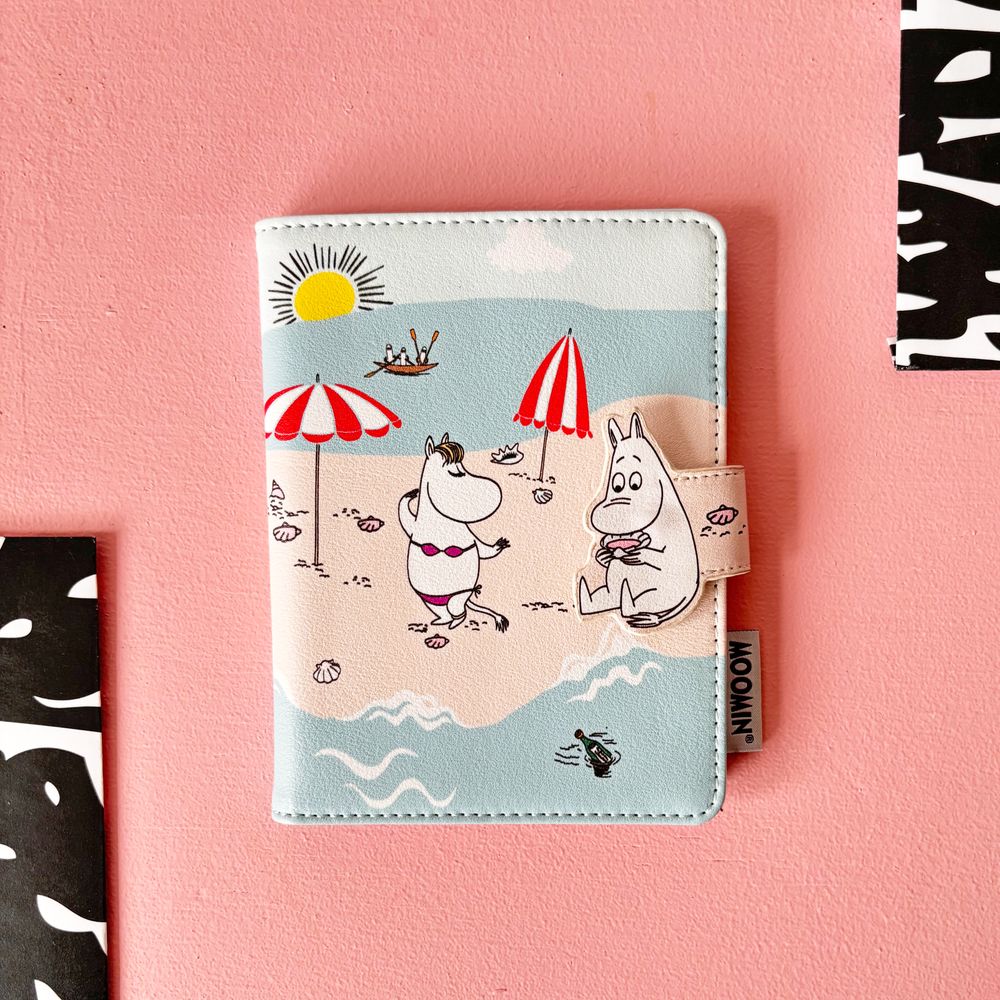 Moomin Beach Passport Holder - The Official Moomin Shop