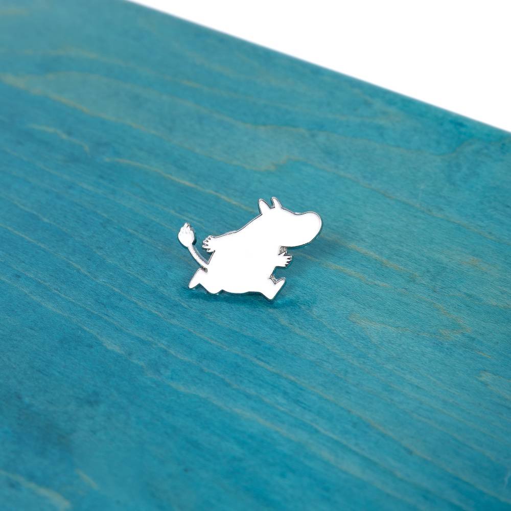 Moomintroll Running Pin Badge White