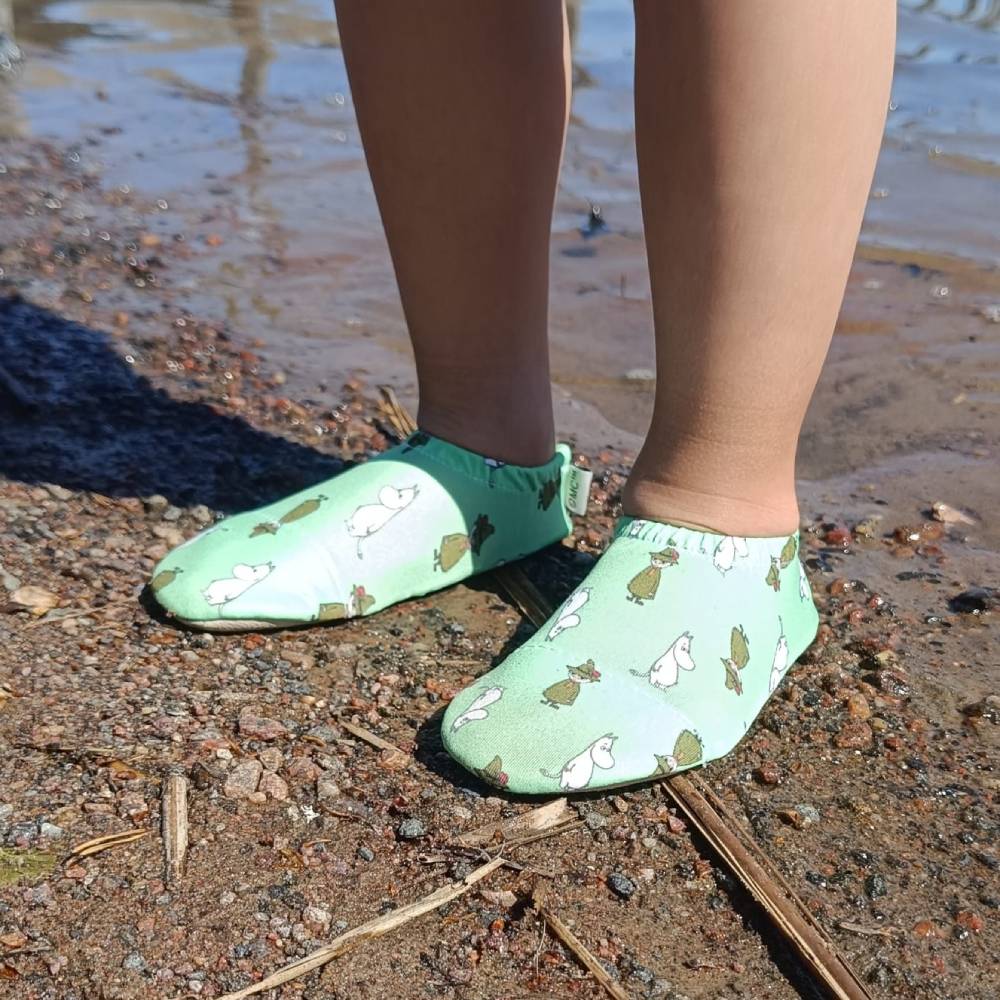 Moomintroll & Snufkin Slippers Green - The Official Moomin Shop