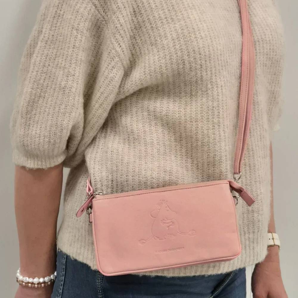Moomin Hug Leather Purse Rosa - The Official Moomin Shop