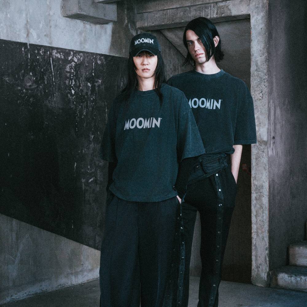 Moomin x Mert Otsamo Logo T-shirt Vintage Black - The Official Moomin Shop