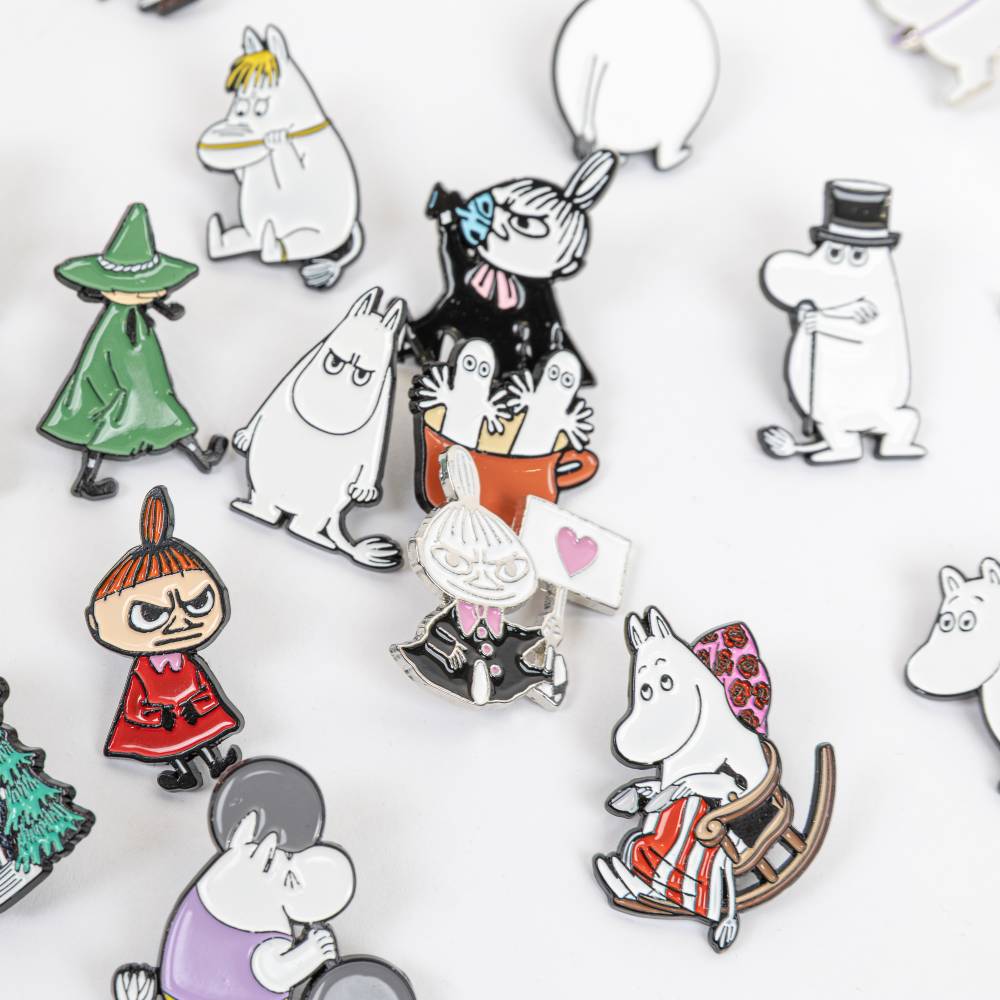 Snorkmaiden Pin Badge White