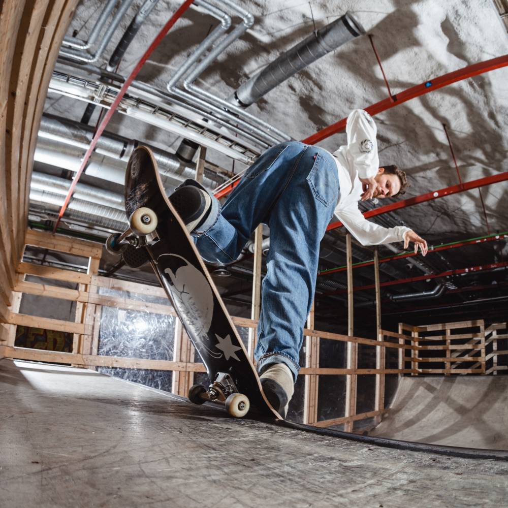 Moomin Thinker Skateboard Black