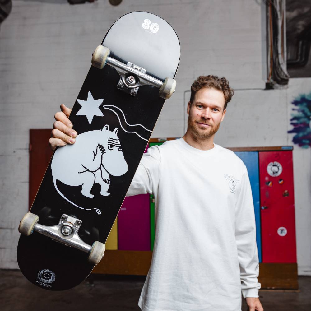 Moomin Thinker Skateboard Black