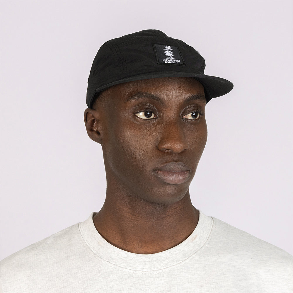 Snufkin 5-Panel Nylon Cap Black - Nordicbuddies - The Official Moomin Shop