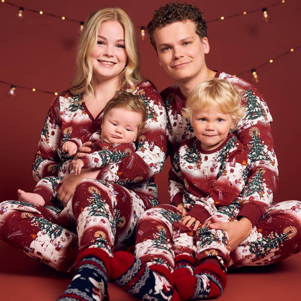 Moomin Yule Night Kids Pyjamas Red - The Official Moomin Shop