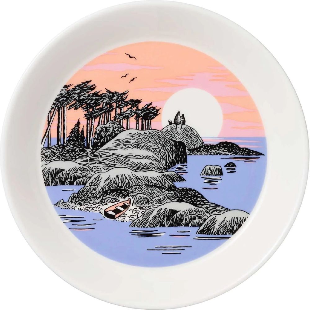 Moomin Collector&#39;s Edition Plates 2023 2-pack: Snow Lantern &amp; Moomin&#39;s Day - Moomin Arabia - The Official Moomin Shop