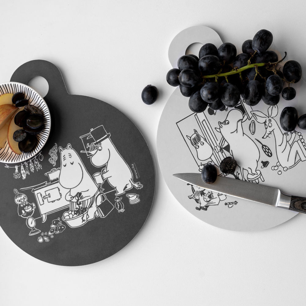 Moomin In the Kitchen Cutting Board - The Official Moomin Shop