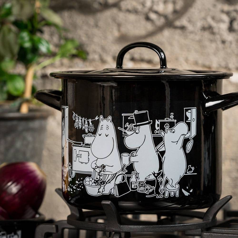 Moomins In The Kitchen 1.5 L Pot With Lid - Muurla - The Official Moomin Shop