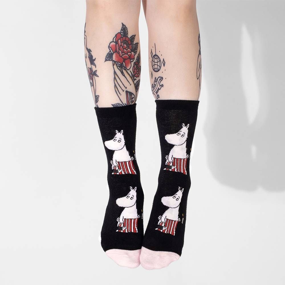 Moominmamma and Candle Socks Black 36-42 - Nordicbuddies - The Official Moomin Shop